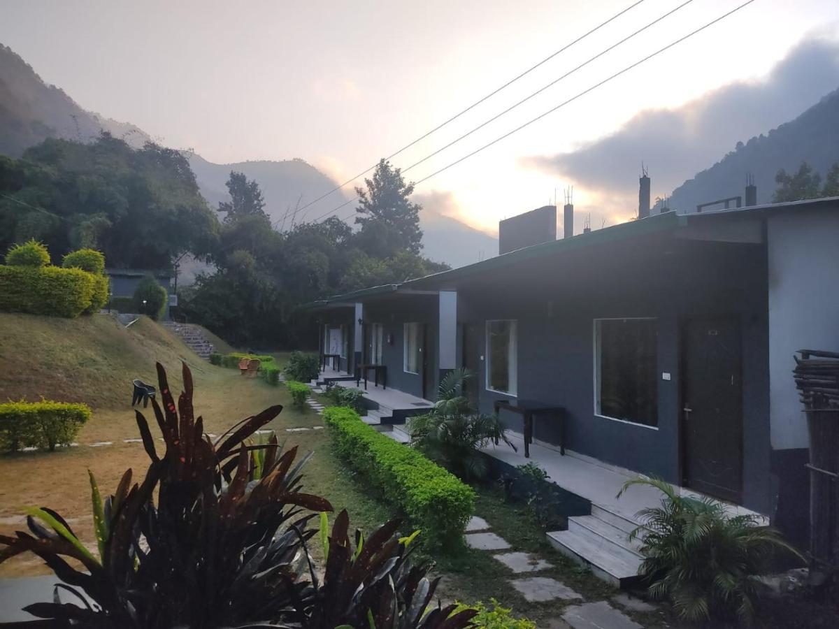 Sky Ganga Resort Narendra Nagar Bagian luar foto